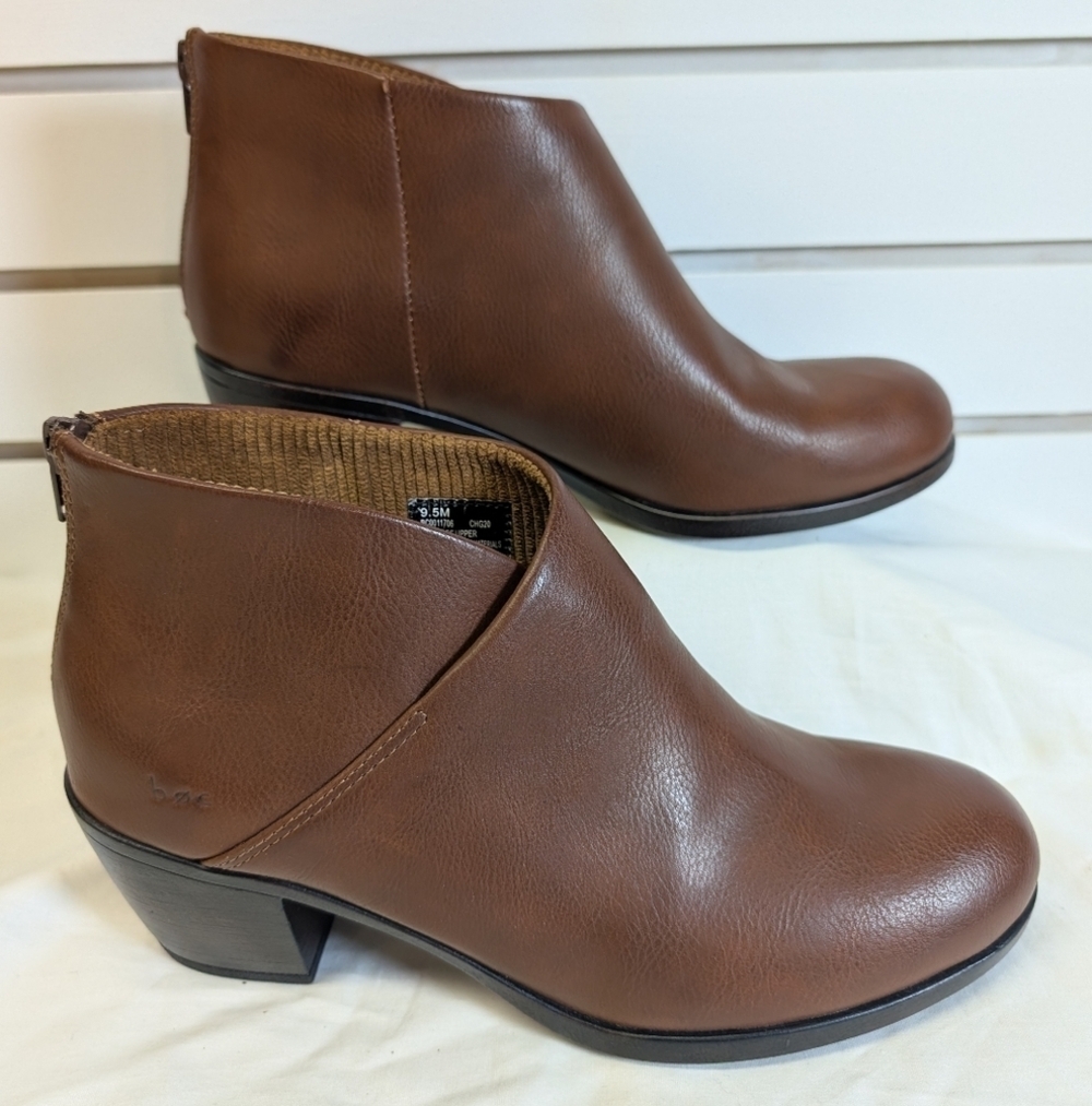 B.O.C. Womens Macey Brown Faux Leather Ankle Zip-Up Booties Shoes NWOB 9.5 - Picture 6 of 8